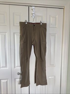 Men's Wrangler Khaki Outdoor Cargo Pants